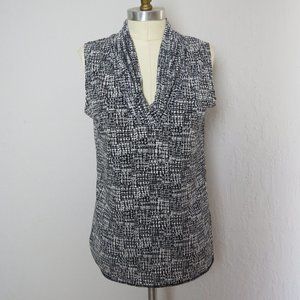 Jones NY Sz S Black White Graphic Sleeveless Polyester Blend V-Neck Top